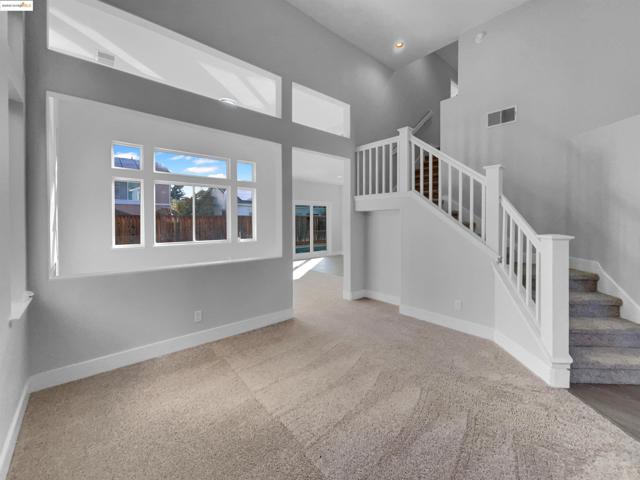 1176 Shadowcliff Ct, Brentwood CA: https://media.crmls.org/mediaz/627491ae-9a58-49a5-85f8-74c0c3c5f2f6.jpg