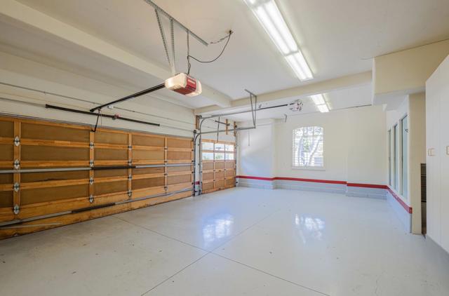 471 El Dorado Street, Monterey CA: https://media.crmls.org/mediaz/6275223a-4e3a-4e4a-ab45-b59361a7e0a3.jpg