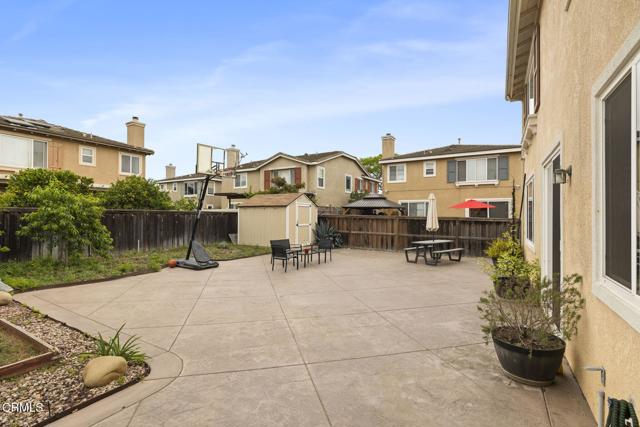 371 Huerta Street, Oxnard CA: https://media.crmls.org/mediaz/62754dcd-6f0b-4527-8a4e-d997ec9b347f.jpg