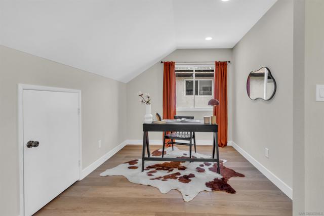 13070 Roundup Ave, San Diego CA: https://media.crmls.org/mediaz/62754e76-5fc7-4842-9f58-d5c33b826825.jpg