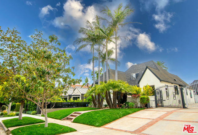 449 S Citrus Avenue, Los Angeles CA: https://media.crmls.org/mediaz/62771da8-ed1a-4128-850d-1b524b23c1e1.jpg