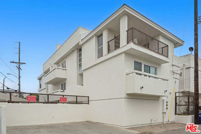 3501 Esplanade, Marina del Rey CA: https://media.crmls.org/mediaz/6278f69d-a3a2-45a3-9177-c9ef2e65162b.jpg