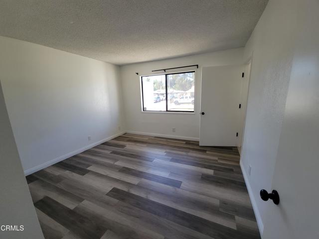 224 W Santa Paula Street, Santa Paula CA: https://media.crmls.org/mediaz/627930e2-cfe9-487d-8c46-0b84f67e1c68.jpg