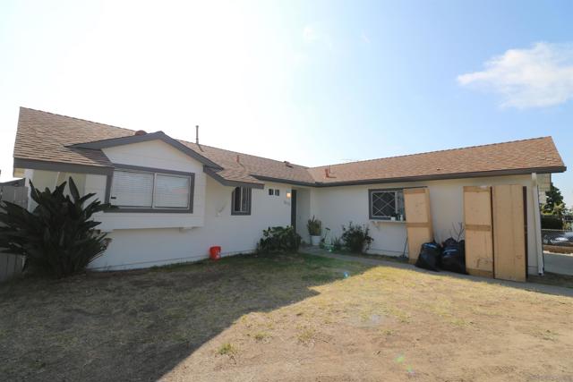 1252 Fourth Ave, Chula Vista CA: https://media.crmls.org/mediaz/6279a5e6-7fbf-4c88-bc2b-0d7c8c7e2fd1.jpg