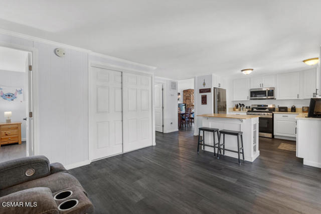 15750 Arroyo Drive, Moorpark CA: https://media.crmls.org/mediaz/627a14ca-d263-4798-9520-7827804886ce.jpg