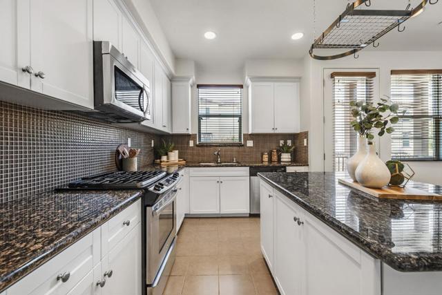 343 Santa Elena Terrace, Sunnyvale CA: https://media.crmls.org/mediaz/627a92a6-e6ca-49eb-8739-c4ae39d89179.jpg