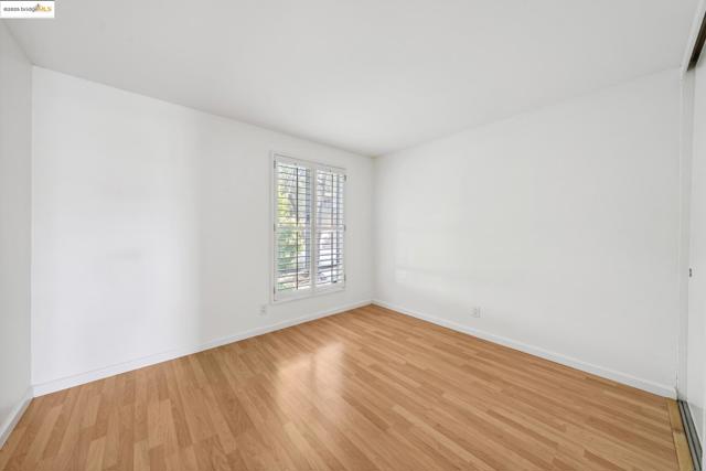 3 Forest Lane, San Rafael CA: https://media.crmls.org/mediaz/627ac1e3-041b-4fea-9da5-89ad4ee56934.jpg