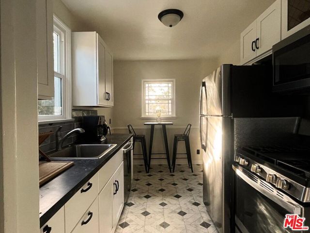 1829 S Fairfax Avenue, Los Angeles CA: https://media.crmls.org/mediaz/627adf0e-4cb1-4a75-a28b-c5cbbde2c692.jpg