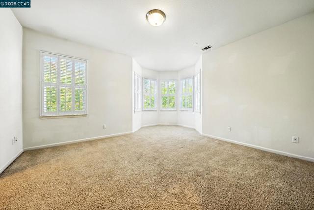 630 Oscar St, Vallejo CA: https://media.crmls.org/mediaz/627bab5b-dd58-4562-b1e7-3e040e7754f9.jpg