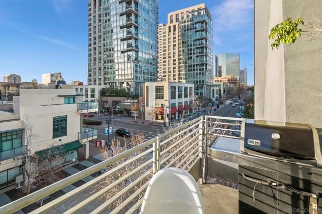 101 Market St, San Diego, California 92101, 1 Bedroom Bedrooms, ,1 BathroomBathrooms,Condominium,For Sale,Market St,240029020SD