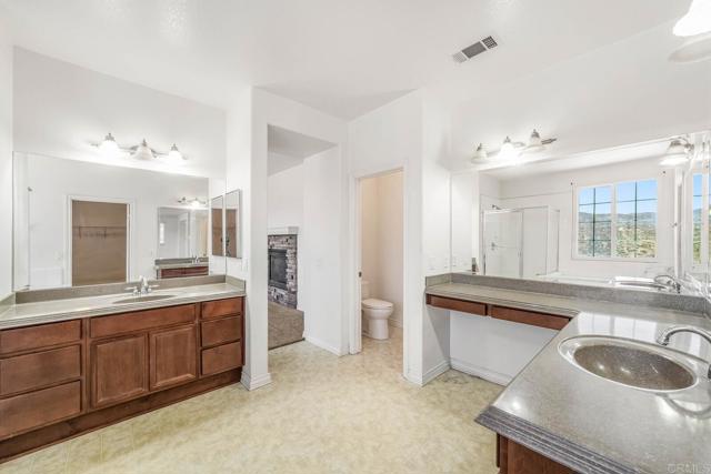 41013 Sunsprite St, Lake Elsinore CA: https://media.crmls.org/mediaz/627d24c5-a00b-41a8-b061-787a597f2a44.jpg