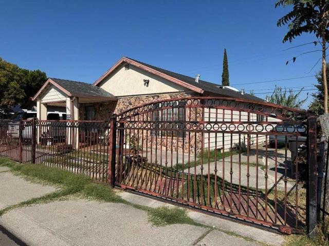 407 W. 7th St., Stockton CA: https://media.crmls.org/mediaz/627d491e-26ba-48e6-9ad2-461ccf916f8a.jpg