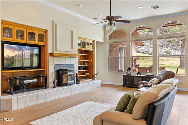 Detail Gallery Image 13 of 56 For 26450 Cumberland Rd, Tehachapi,  CA 93561 - 3 Beds | 2/1 Baths