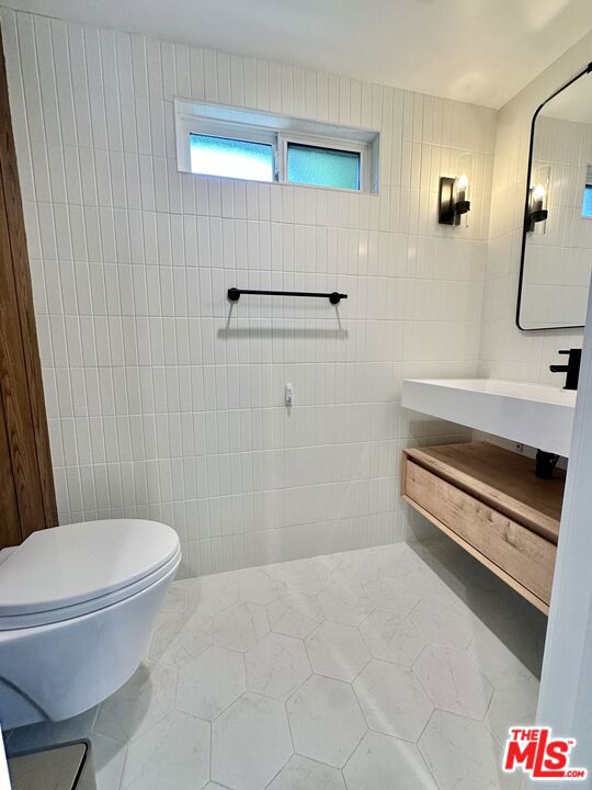 7460 Woodrow Wilson Drive, Los Angeles CA: https://media.crmls.org/mediaz/627e5f29-f38d-42f9-abff-da30e3a68356.jpg