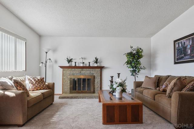 1173 Oasis Ave, Chula Vista CA: https://media.crmls.org/mediaz/627eb330-967b-4151-8e0b-4ca9b0c19889.jpg