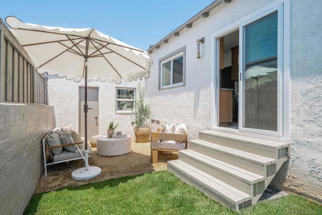 4618 Monroe Avenue, San Diego CA: https://media.crmls.org/mediaz/627edf62-20b6-4af6-bfbd-f5fe23aff4ff.jpg