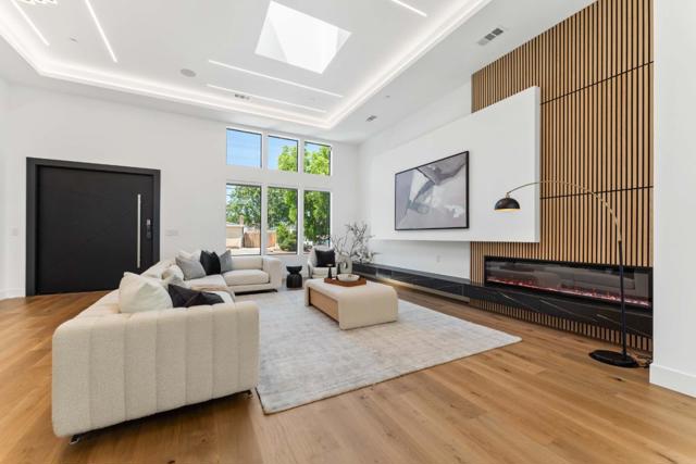 13197 Berwick Street, Saratoga CA: https://media.crmls.org/mediaz/627f62f1-0c9c-4315-8eb7-3a516489a86e.jpg