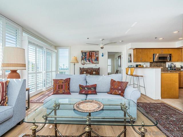 924 Hornblend, San Diego CA: https://media.crmls.org/mediaz/627fd4fc-aef7-4c86-a96d-80113454cd66.jpg