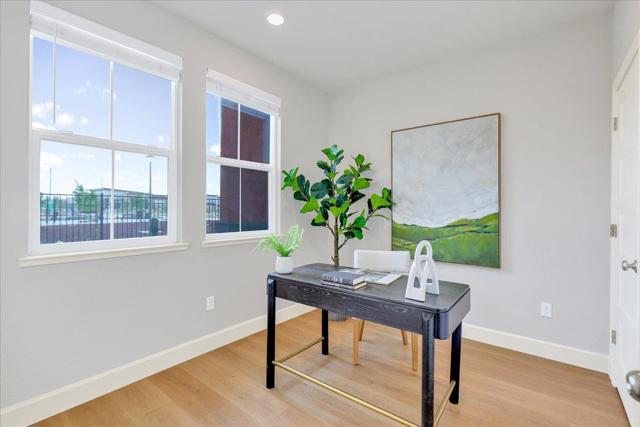 1011 Bellante Lane, San Jose CA: https://media.crmls.org/mediaz/627fd5ad-6b67-465c-b2c3-76fc5d9267df.jpg