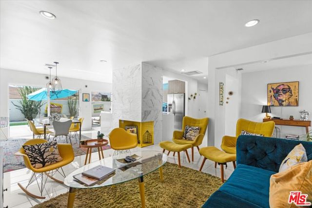 3963 E Calle San Antonio, Palm Springs, CA 92264