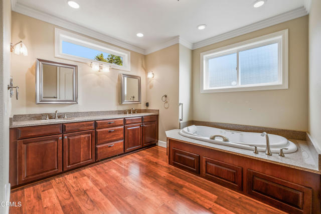 16611 Pearl Ranch Road, Fort Bragg CA: https://media.crmls.org/mediaz/6280bae6-059b-4170-9322-bd3dc7781faf.jpg