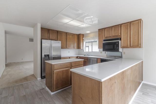 483 Winged Foot Road, Half Moon Bay CA: https://media.crmls.org/mediaz/628180c5-2a80-4c4e-aa09-baac680c877c.jpg