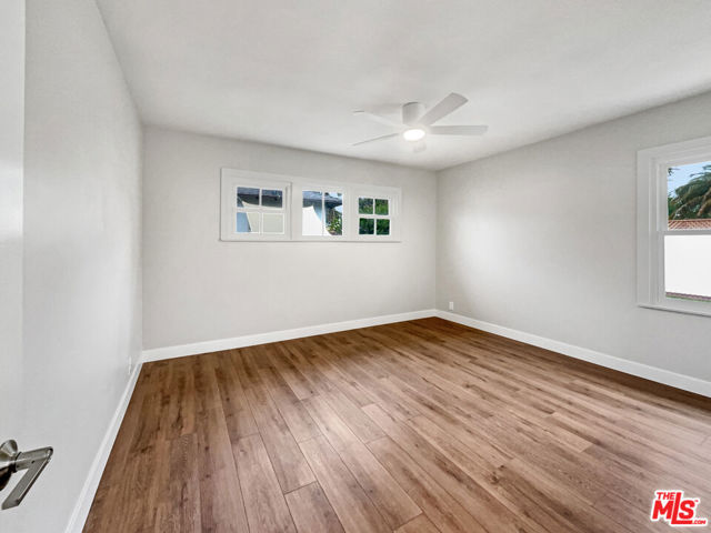 264 S Joanne Avenue, Ventura CA: https://media.crmls.org/mediaz/62818b65-bae8-4bfc-ad8f-ac4ab245b412.jpg