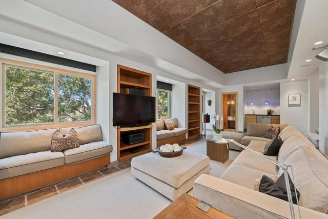 2618 Belmont Canyon Road, Belmont CA: https://media.crmls.org/mediaz/62821385-b739-4395-845b-b2c34c30975d.jpg