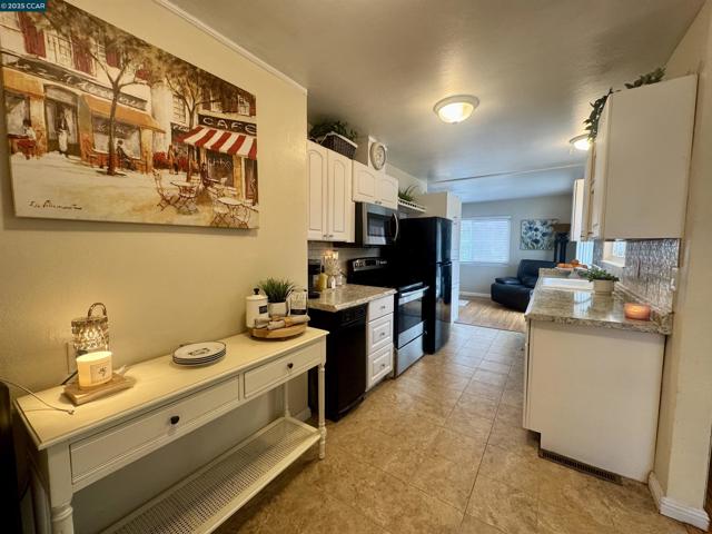 Image 6 of 46 For 2279 Saint George Dr