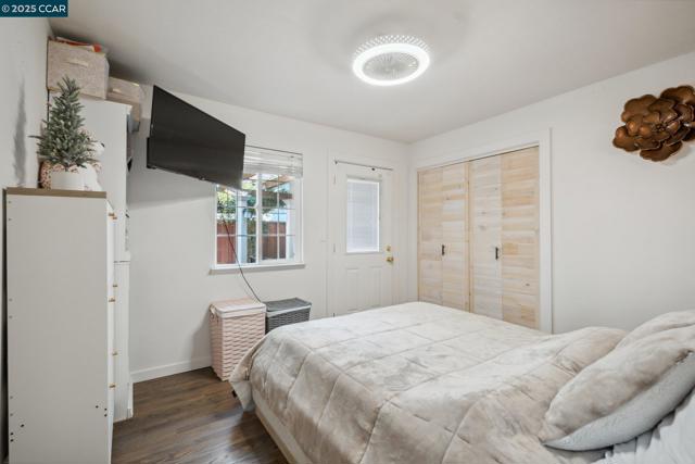 5497 Silver Sage Ct, Concord CA: https://media.crmls.org/mediaz/6282b962-8004-4e9f-9cf7-a528b2d58d1d.jpg