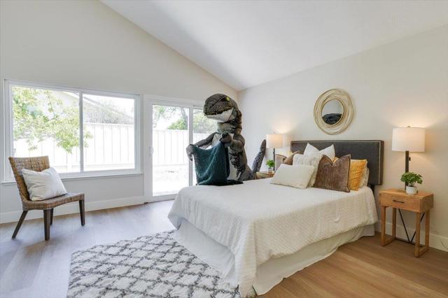 505 Drake Court, Foster City CA: https://media.crmls.org/mediaz/6282f6d6-13f3-49ab-875f-f83ab3dbde56.jpg