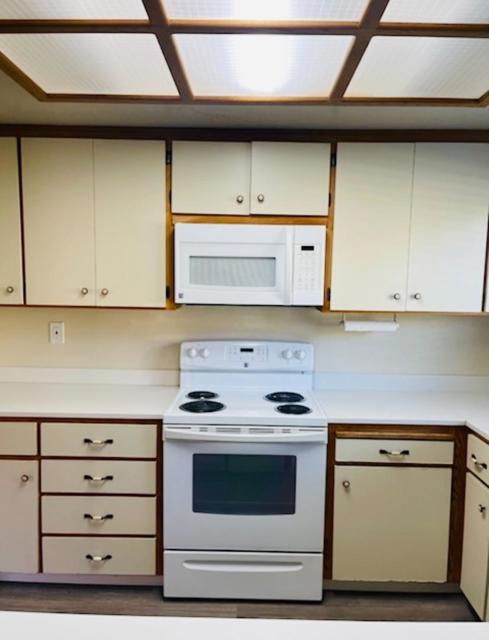 2101 Darnis Circle, Morgan Hill CA: https://media.crmls.org/mediaz/62830b23-6da1-4896-84aa-99b85426246f.jpg