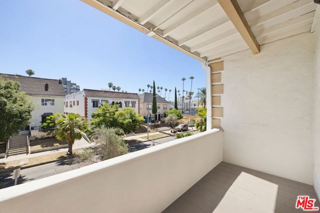 837 S Normandie Avenue, Los Angeles CA: https://media.crmls.org/mediaz/62830f9c-3a5a-4b10-863a-870dda71588e.jpg