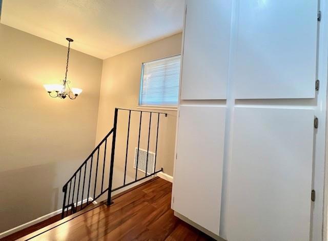 1047 Bret Knoll Court, San Jose CA: https://media.crmls.org/mediaz/62848769-d548-4a33-94ba-496b7ddbd160.jpg