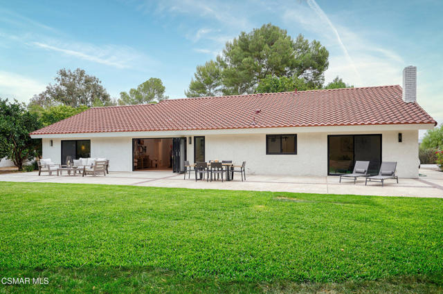 674 Lautrec Court, Thousand Oaks CA: https://media.crmls.org/mediaz/62854e7f-fe93-4e18-a786-25e8c1e5f9cc.jpg