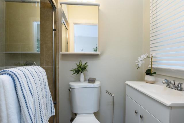 313 Seville Way, San Mateo CA: https://media.crmls.org/mediaz/62859b8e-9aad-4060-abaa-0bc05d2327cc.jpg
