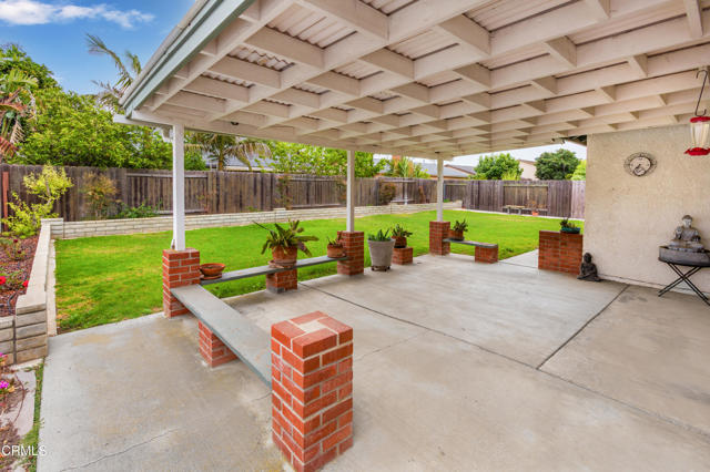 2060 Olga Street, Oxnard CA: https://media.crmls.org/mediaz/6285bdc5-8a76-40e1-bfe7-847a7cecaace.jpg