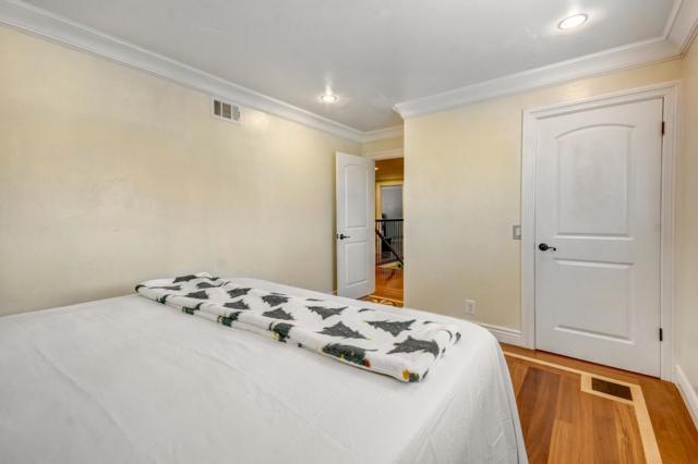 895 Greenwich Drive, Gilroy CA: https://media.crmls.org/mediaz/6285c2e9-81bf-4803-b283-1dea79ba1382.jpg