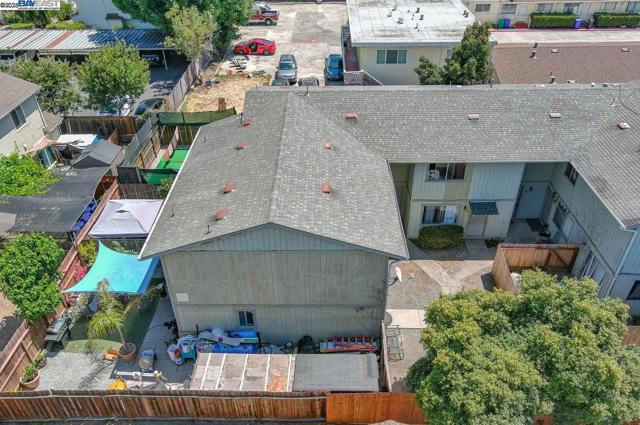 350 Smalley Ave, Hayward CA: https://media.crmls.org/mediaz/6285ca4f-18d0-4aa9-8f2e-4708fe59ca8d.jpg