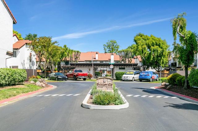 771 Williamsburg Way, Gilroy CA: https://media.crmls.org/mediaz/6285f822-e23f-40f3-9120-6bcfa63c84d4.jpg