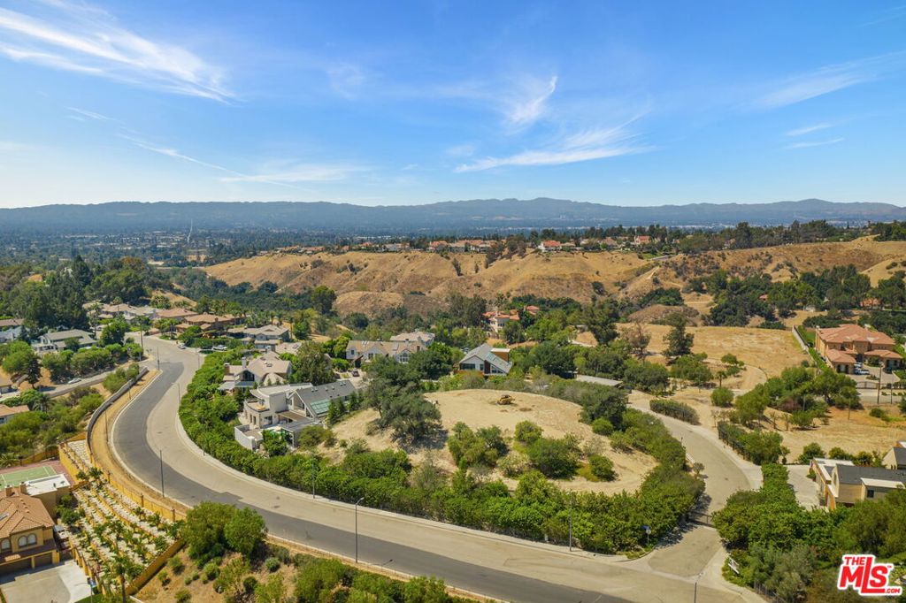 18160 Knoll Hill, Granada Hills, CA 91344