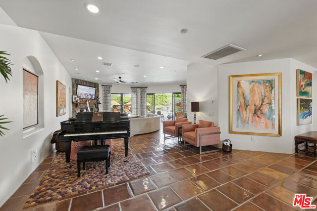 Image 8 of 24 For 248 Palo Verde Avenue