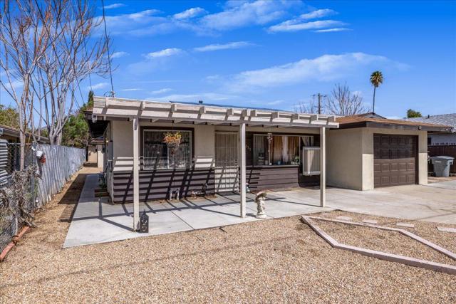 259 & 255 W 6th Street, San Jacinto CA: https://media.crmls.org/mediaz/6286efdd-7102-40ff-9734-a4b20897a113.jpg