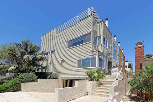 Detail Gallery Image 1 of 1 For 2928 Talbot #3,  San Diego,  CA 92106 - 2 Beds | 2/1 Baths