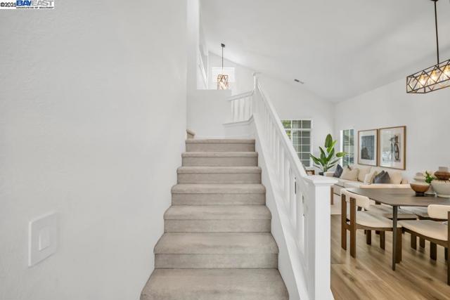 9193 Bungalow Way, Elk Grove CA: https://media.crmls.org/mediaz/62877679-b4ee-45f8-bdbc-50e988427368.jpg