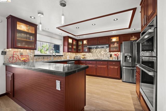 Image 19 of 60 For 5404 Glenwood Ct