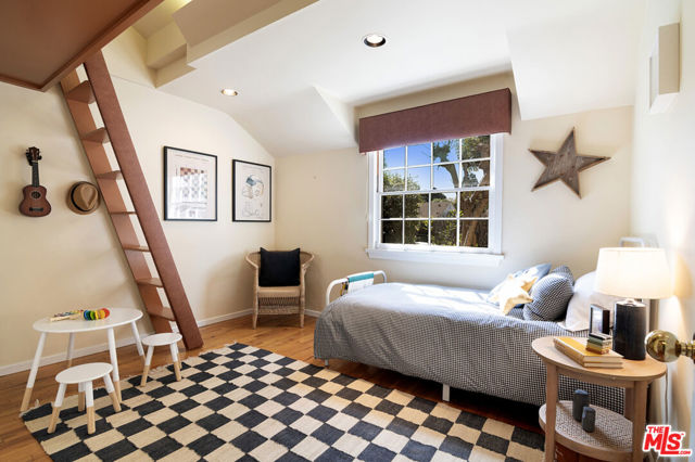 3200 Federal Avenue, Los Angeles CA: https://media.crmls.org/mediaz/628851eb-e809-47b1-921e-3fe81c4be200.jpg