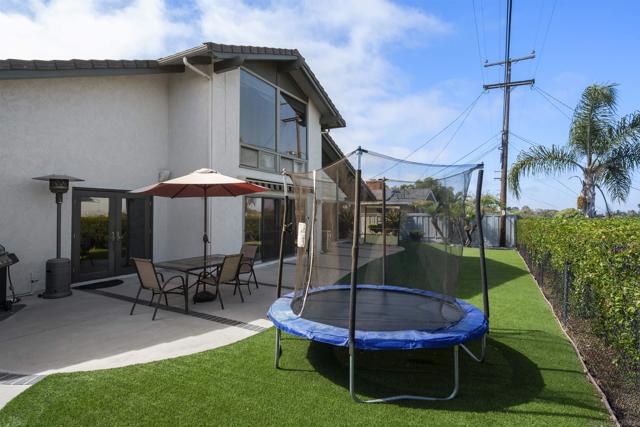 1151 Catalina Boulevard, San Diego CA: https://media.crmls.org/mediaz/6288ae5c-c81d-4f12-b39e-2d0029351ffe.jpg