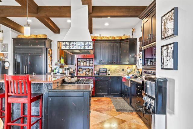 6811 Vianda Court, Carlsbad CA: https://media.crmls.org/mediaz/6288c648-3bf2-4269-ba39-1fa59421bcfe.jpg