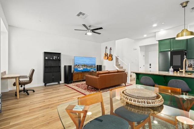 Detail Gallery Image 6 of 39 For 1345 Santa Diana Rd #2,  Chula Vista,  CA 91913 - 4 Beds | 3/1 Baths